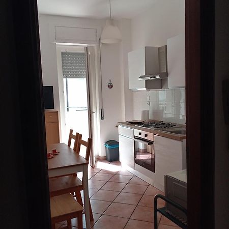 Love House - Apartment On The Beach Pescara Buitenkant foto