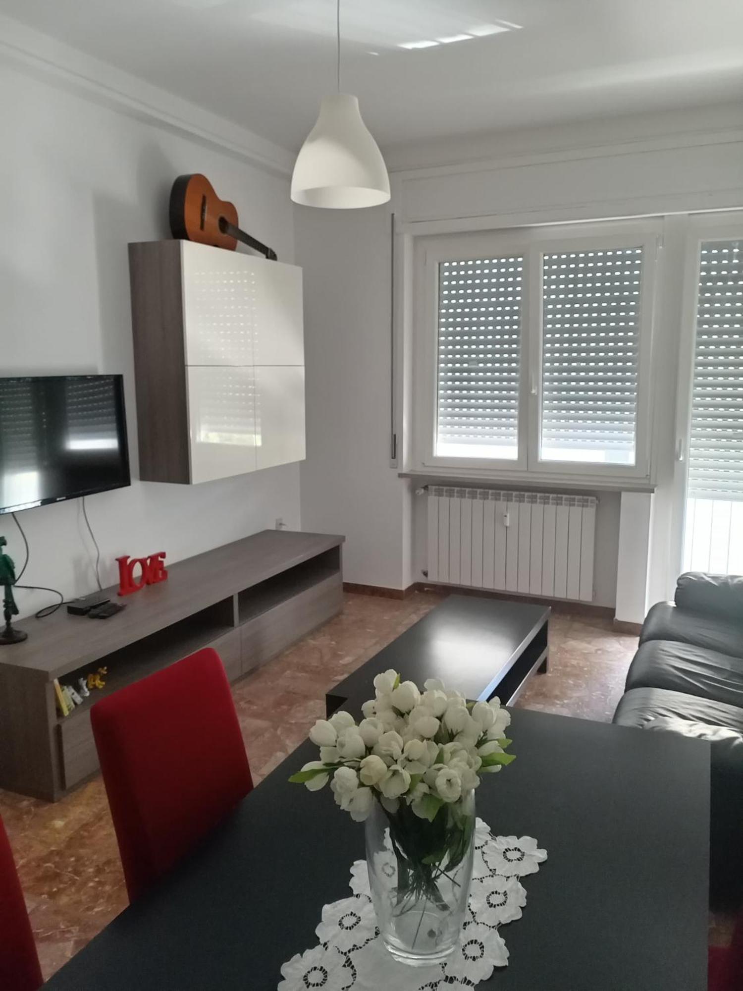 Love House - Apartment On The Beach Pescara Buitenkant foto