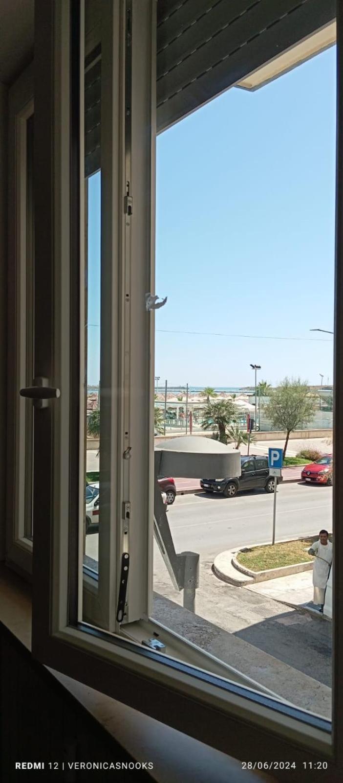 Love House - Apartment On The Beach Pescara Buitenkant foto